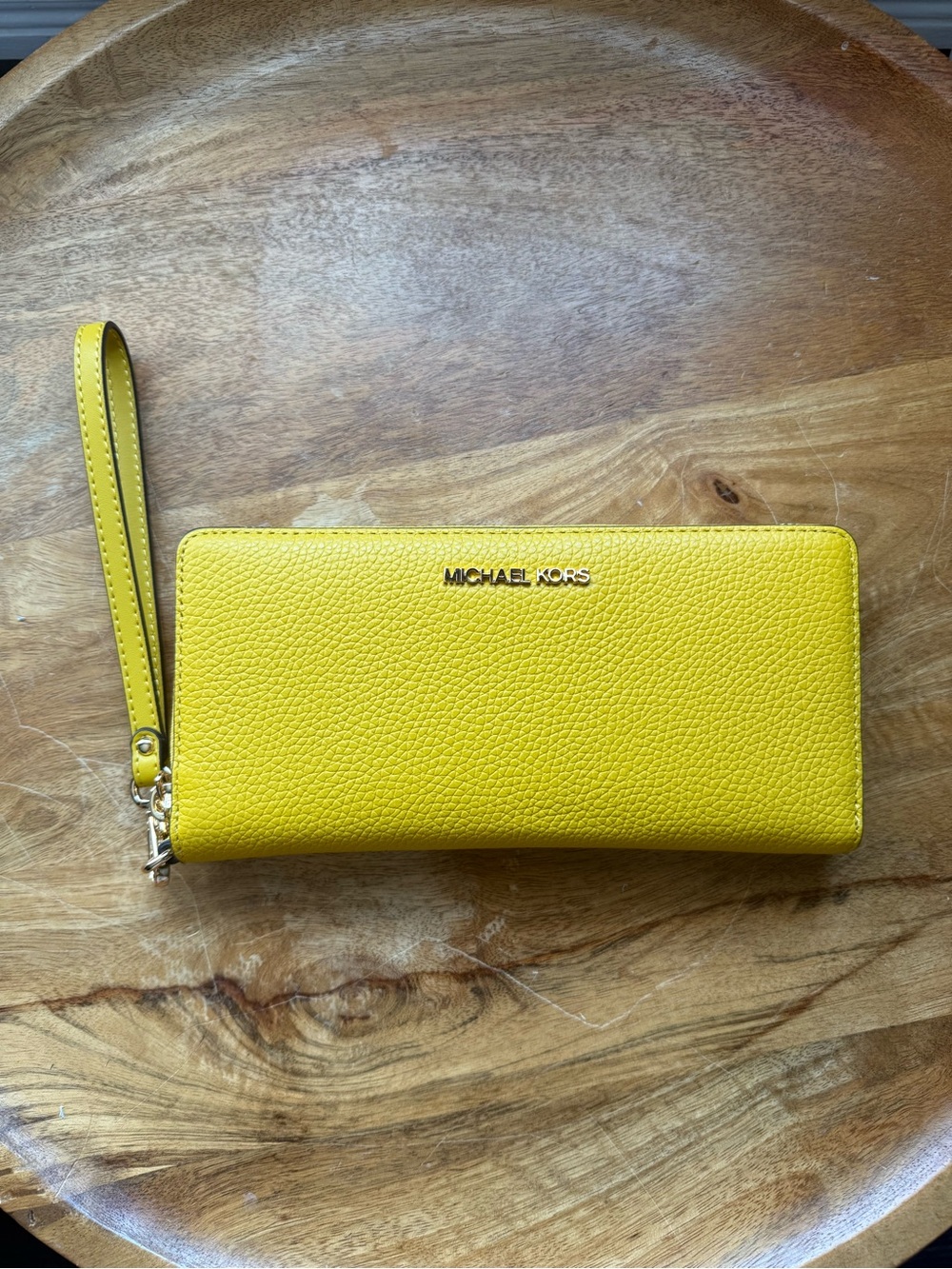 Jet Set Travel Large Pebbled Leather Wristlet